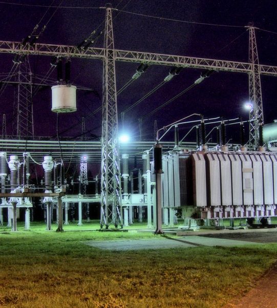 subestacion-noche